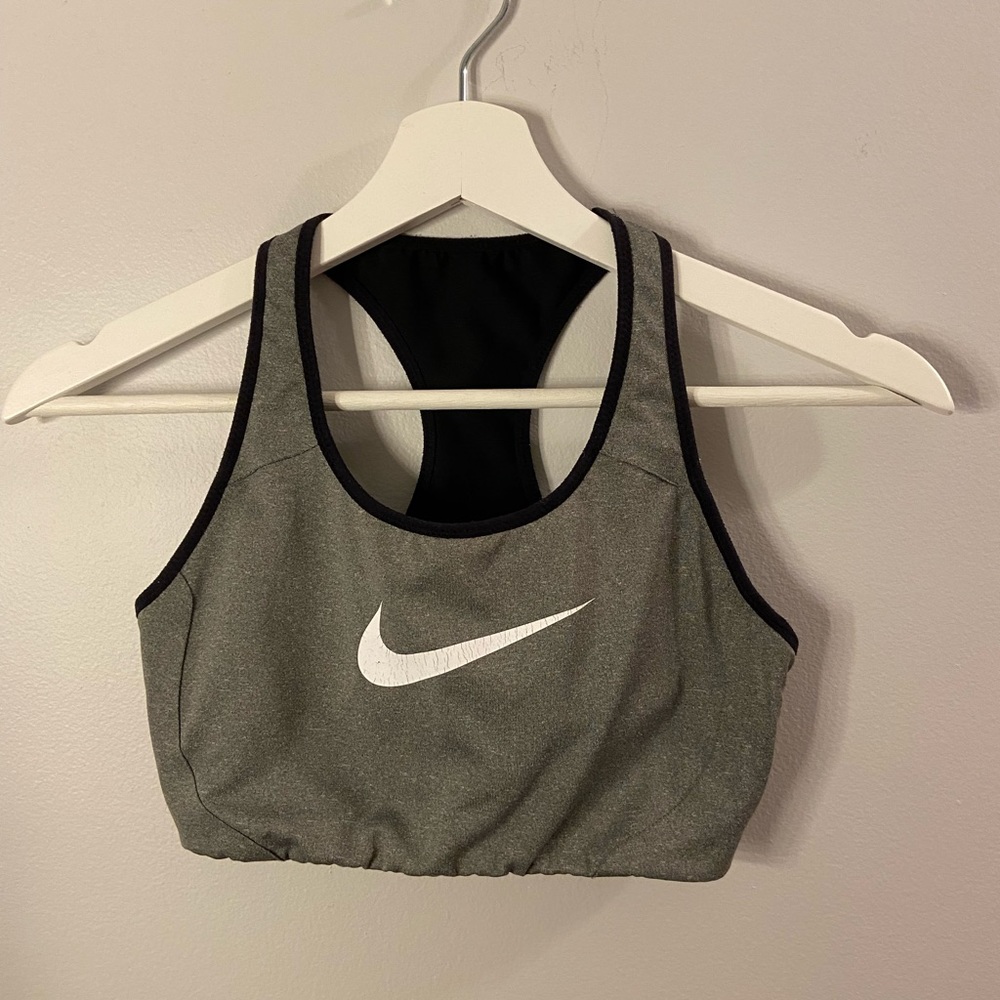 Nike pro sports bra